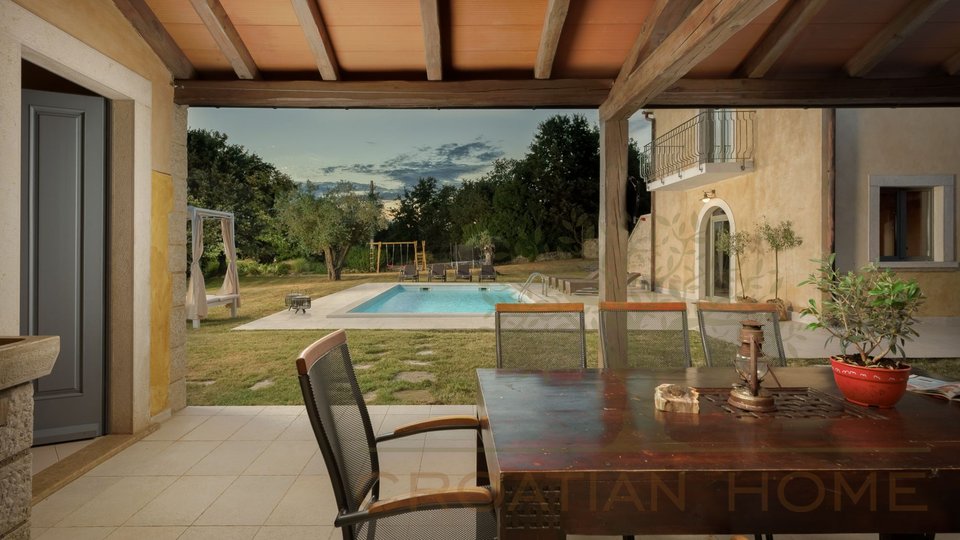 Istrische Villa mit 4 Schlafzimmer und Pool auf 1800 m2 Grundstück