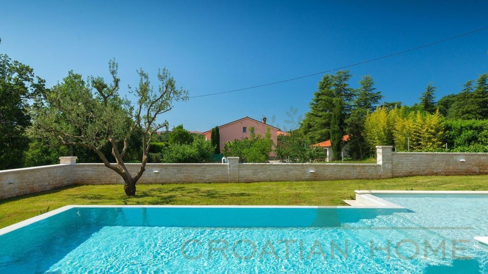 Beste Lage - Nahe zu Rovinj jedoch trotzdessen mit viel Privatsphäre - Mediterrane Villa mit grossen Pool