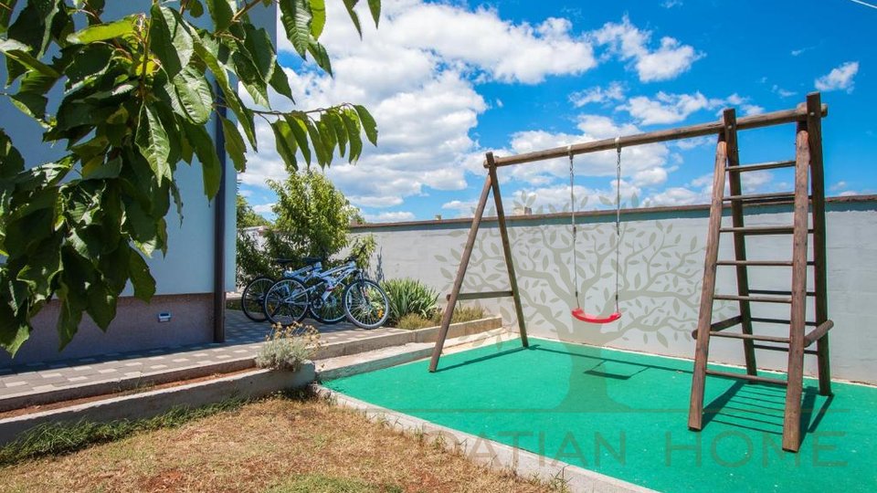 Freistehendes Haus mit Pool nur 6 km vom Meer
