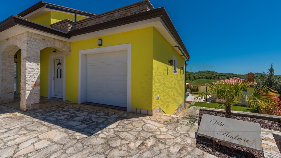 House, 250 m2, For Sale, Poreč