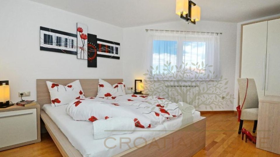 House, 113 m2, For Sale, Poreč
