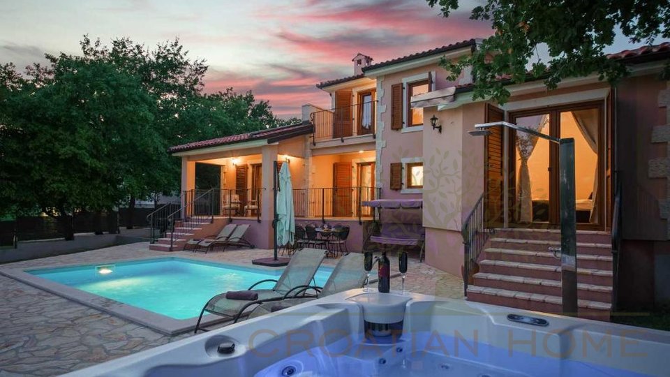 Charmante meditterrane Villa mit Pool in einer der schönsten Gegenden Istriens
