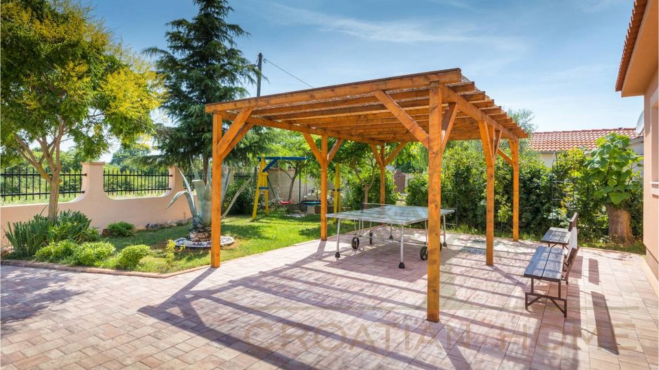 Marčana, Umgebung, wir verkaufen ein schönes Ferienhaus mit Pool