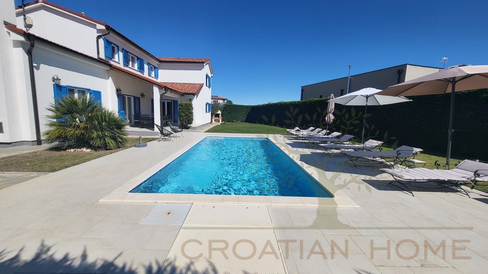 Mediterrane Villa mit 30 m2 beheiztem Pool Nahe am Meer jedoch komplette Privatsphäre