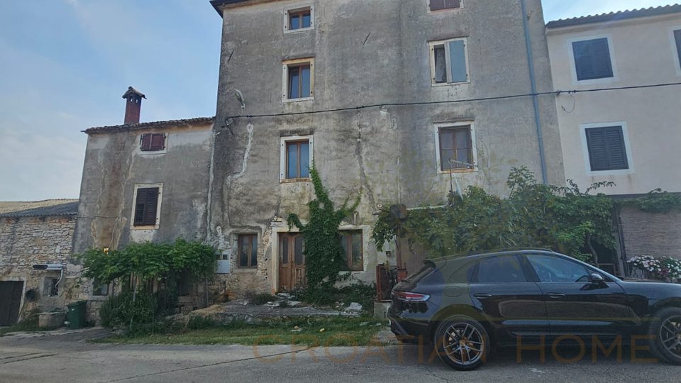 Altes Steinhaus komplett renoviert mit schönem Meerblick in der Nähe von Novigrad in ruhiger Lage