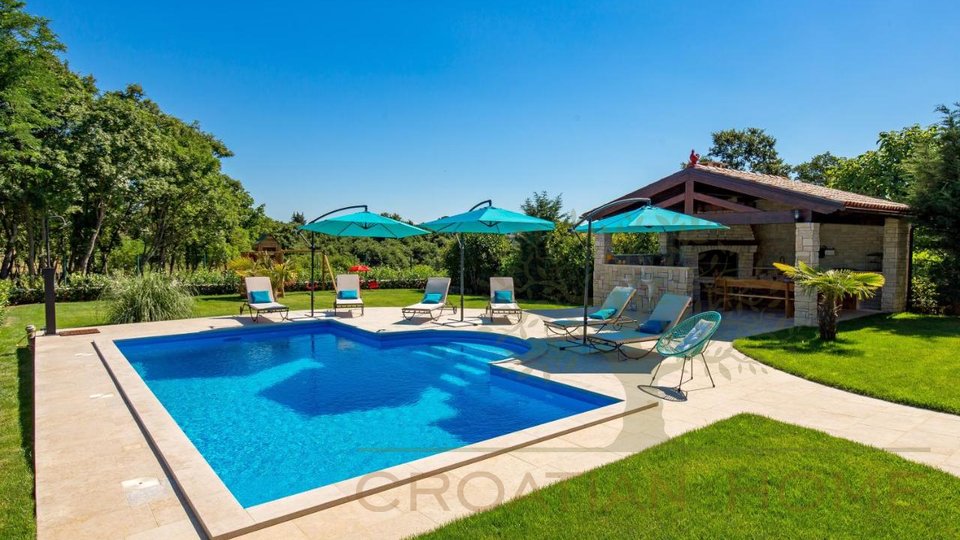 Mediterrane wunderschöne Steinvilla mit Pool