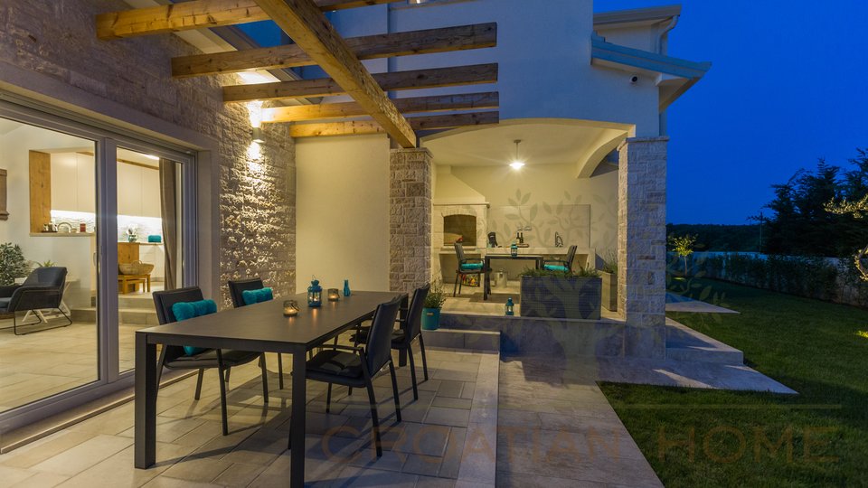 House, 140 m2, For Sale, Vabriga
