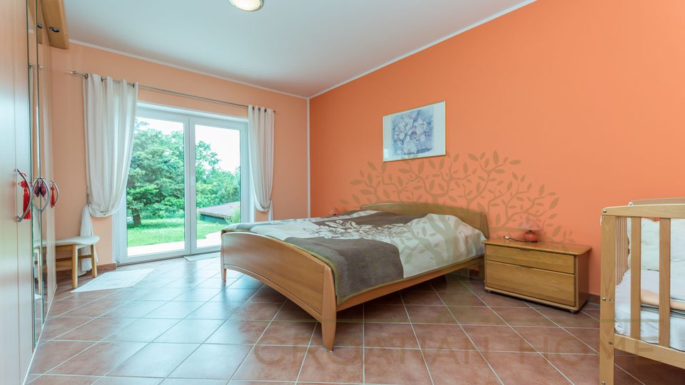 House, 200 m2, For Sale, Poreč