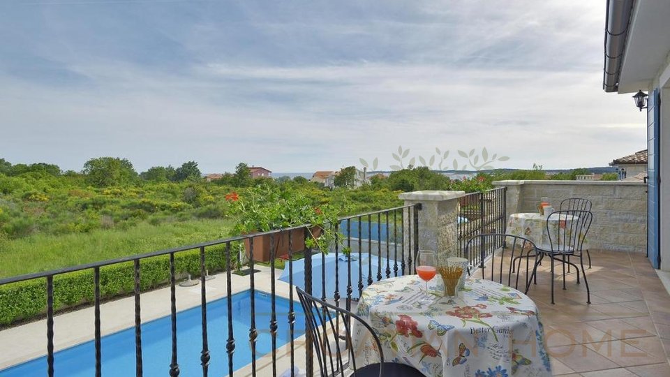 Wunderschöne mediterrane Steinvilla mit Pool nur 300 m vom Meer