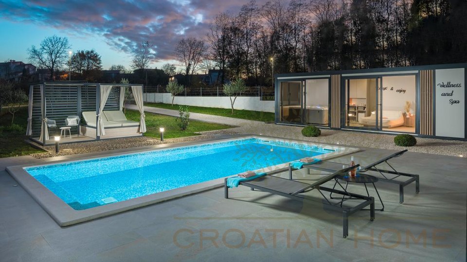 Moderner eingerichtetetr Bungalow mit beheiztem Pool und Keller auf 11000 m2 Grundstück