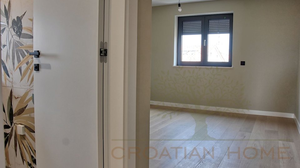 Apartment, 253 m2, For Sale, Poreč