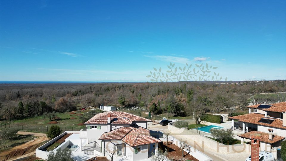 Wunderschöne mediterrane Villa mit Salzwasserpool und fantastischem Meerblick - letztes Baugrund im Dorf