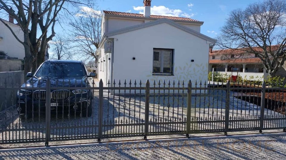 House, 132 m2, For Sale, Poreč