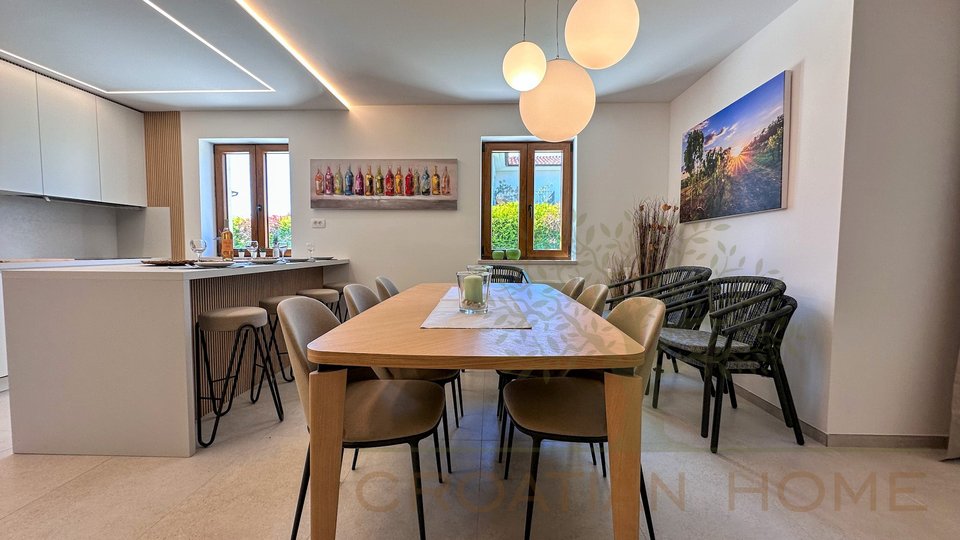 House, 198 m2, For Sale, Višnjan