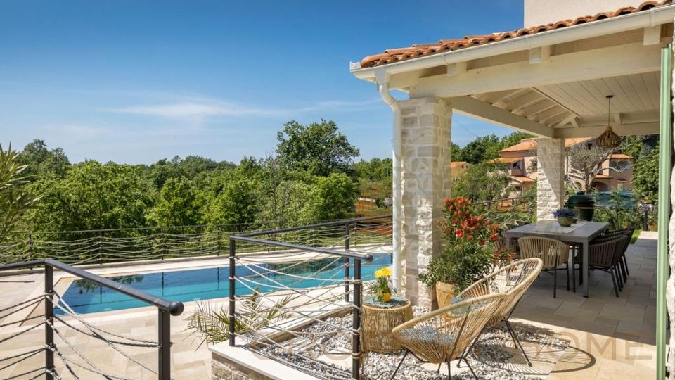 Voll ausgestattete istrische Villa mit Pool in idylischer begehrter Lage