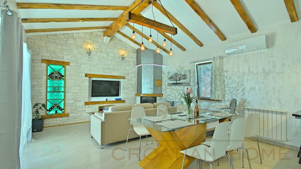 House, 203 m2, For Sale, Novigrad