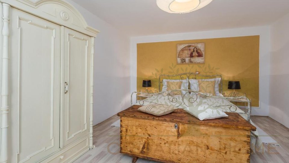 House, 322 m2, For Sale, Kaštelir