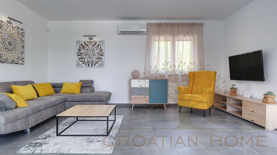 House, 160 m2, For Sale, Pula