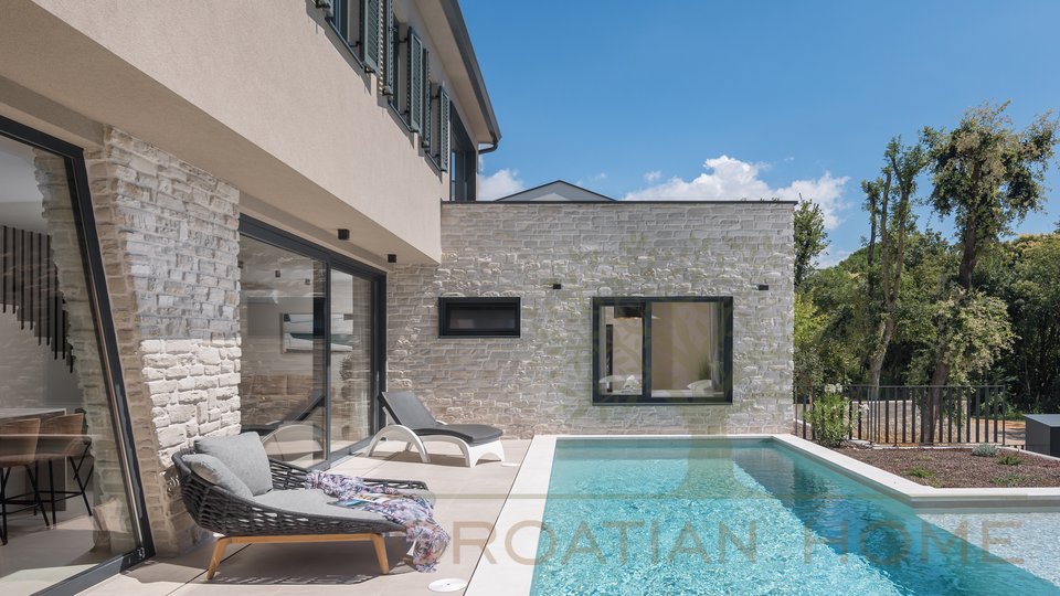 Komplett ausgesattete Villa mit Pool in Porec nahe zum schönsten Strand der Stadt