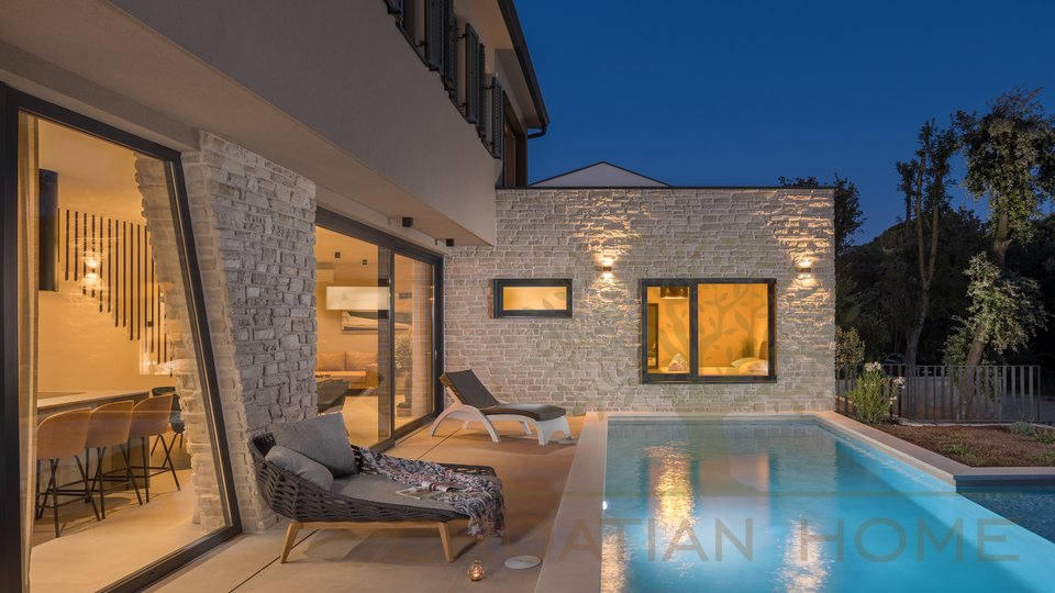 Komplett ausgesattete Villa mit Pool in Porec nahe zum schönsten Strand der Stadt