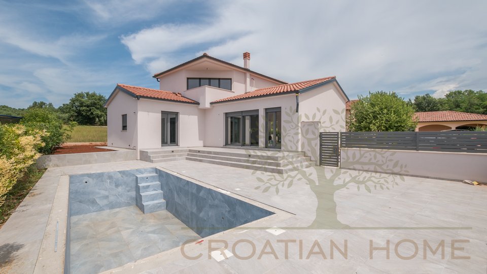 Moderne neuwertige Villa mit Pool in schöner ruhigen Lage bei Porec