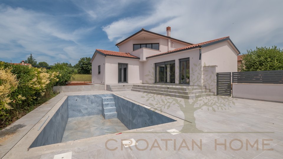 Moderne neuwertige Villa mit Pool in schöner ruhigen Lage bei Porec