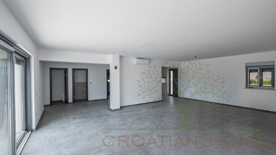 House, 182 m2, For Sale, Poreč