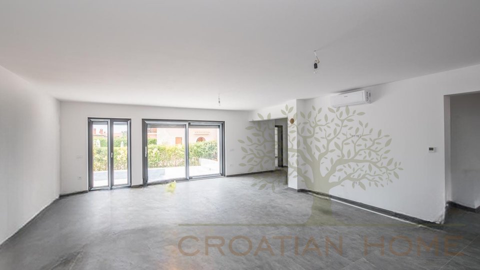 House, 182 m2, For Sale, Poreč