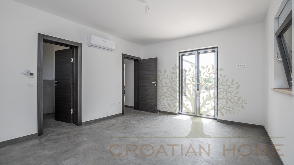 House, 182 m2, For Sale, Poreč