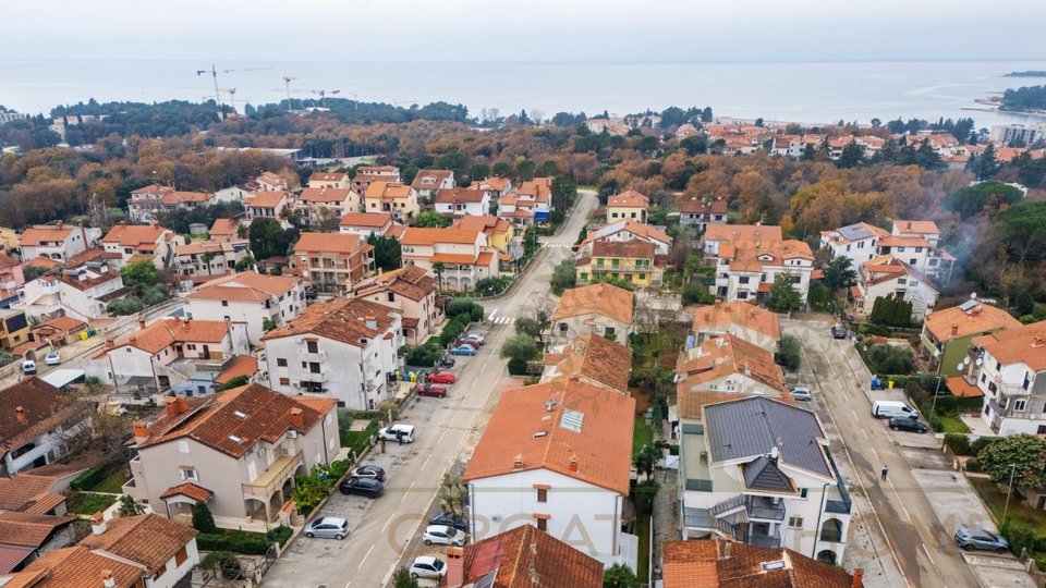 Sehr schön aufgeteilte Dreizimmerwohnung in Porec mit 2 Terassen und Meerblick