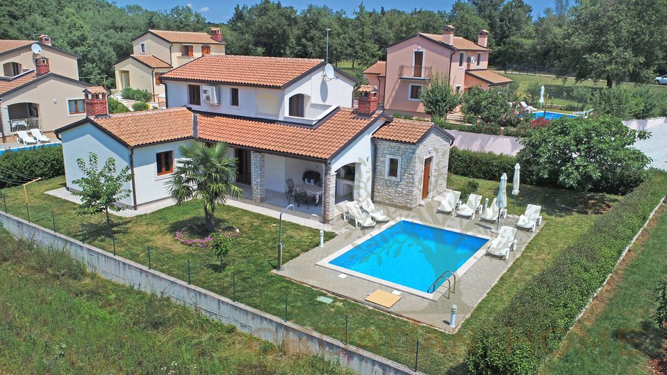 House, 140 m2, For Sale, Poreč