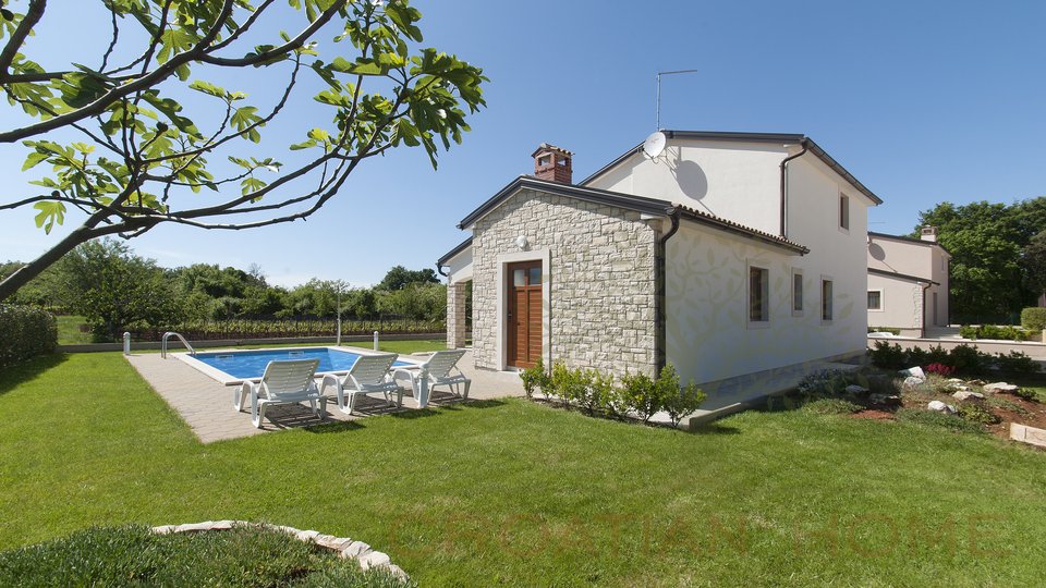 House, 140 m2, For Sale, Poreč