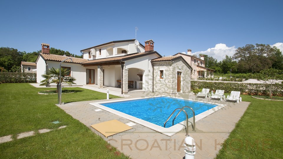 House, 140 m2, For Sale, Poreč