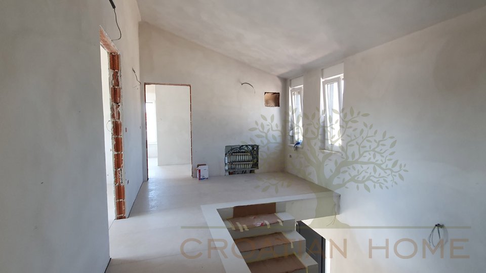 Mediterrane Villa mit Pool nur 7 km vom Meer in ruhiger Lage am Rande der Ortschaft