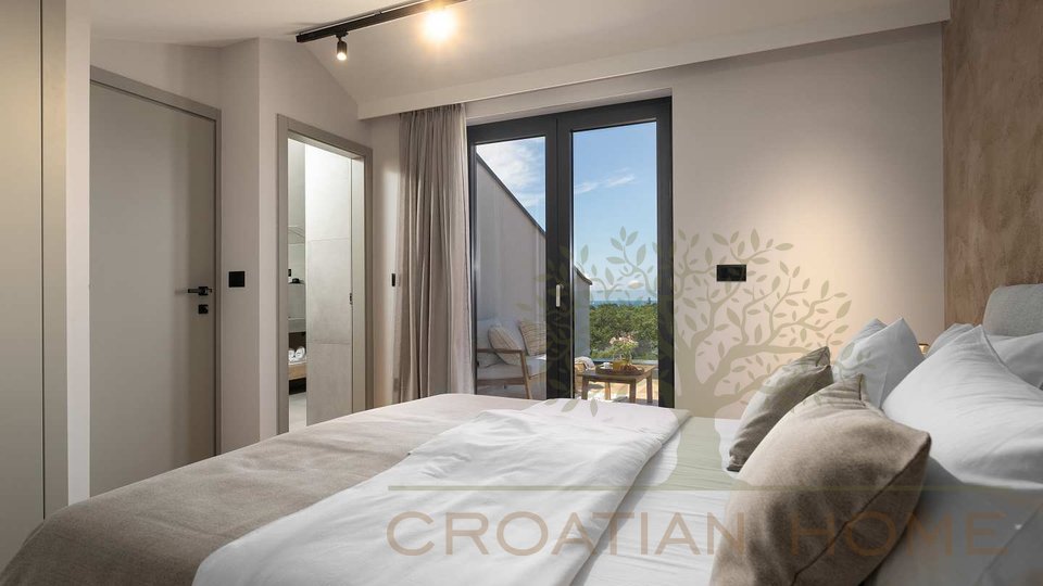 House, 290 m2, For Sale, Poreč