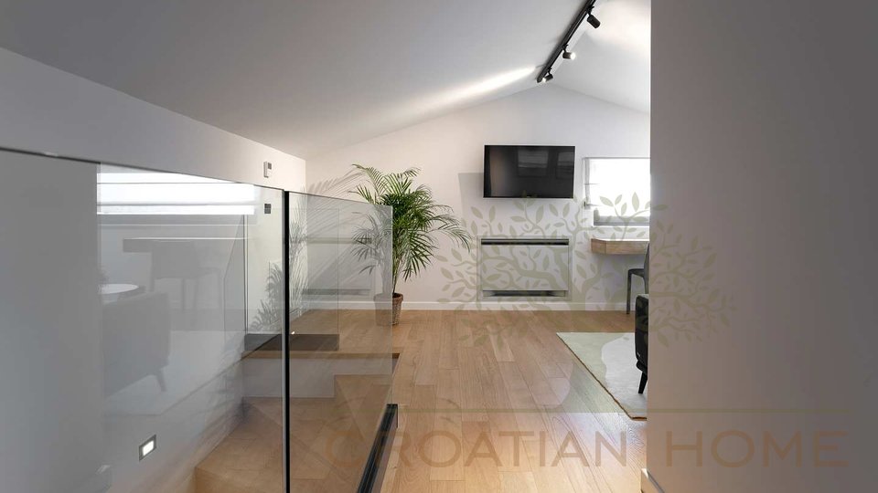 House, 290 m2, For Sale, Poreč