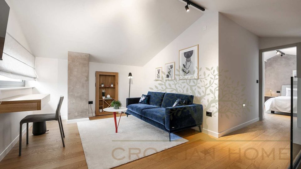 House, 290 m2, For Sale, Poreč