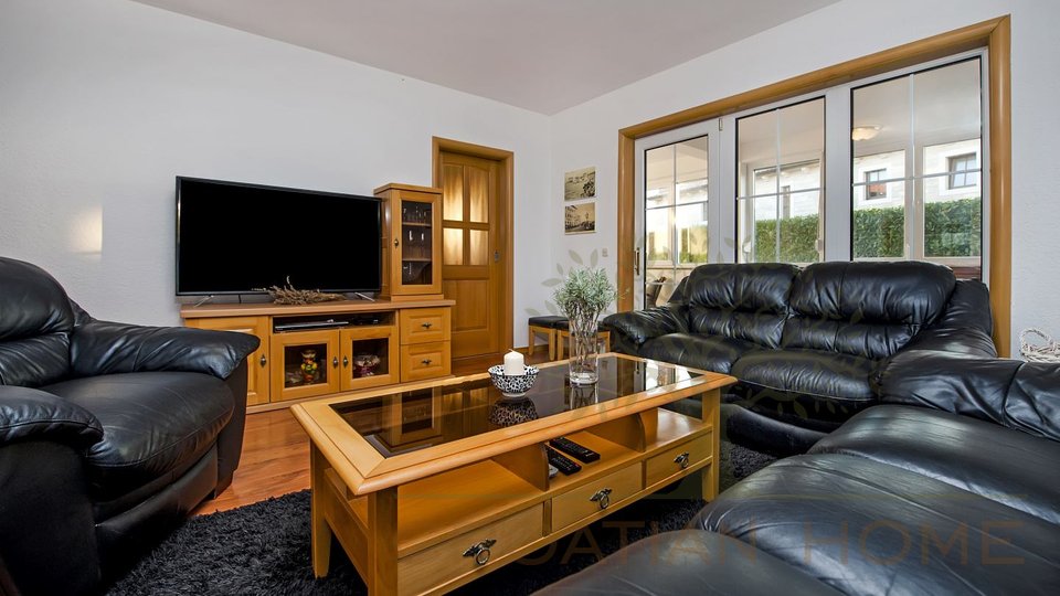 House, 206 m2, For Sale, Poreč