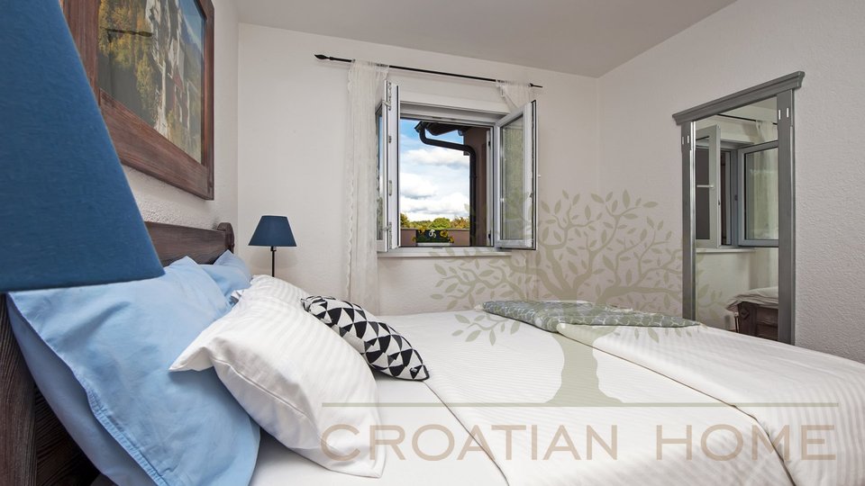 House, 206 m2, For Sale, Poreč