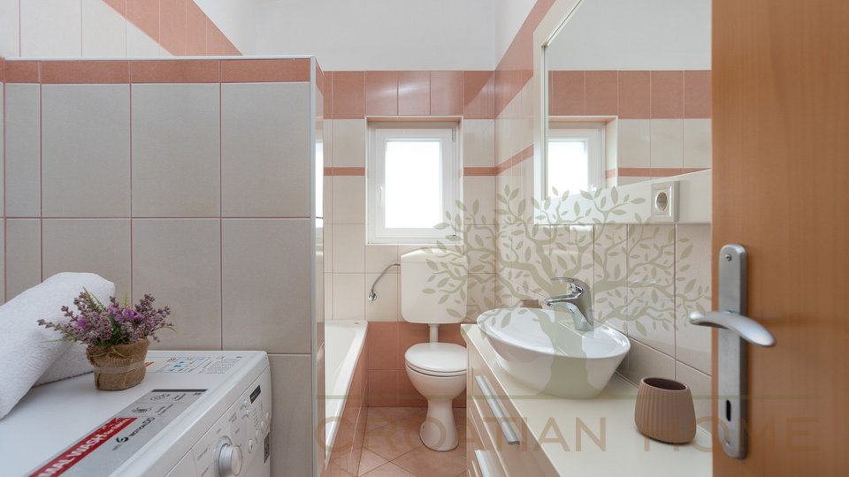House, 206 m2, For Sale, Poreč