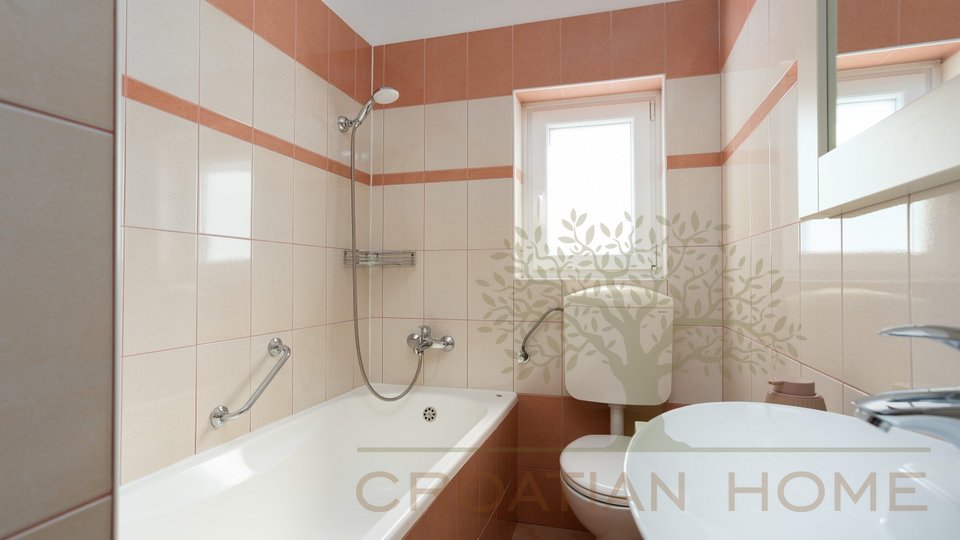 House, 206 m2, For Sale, Poreč