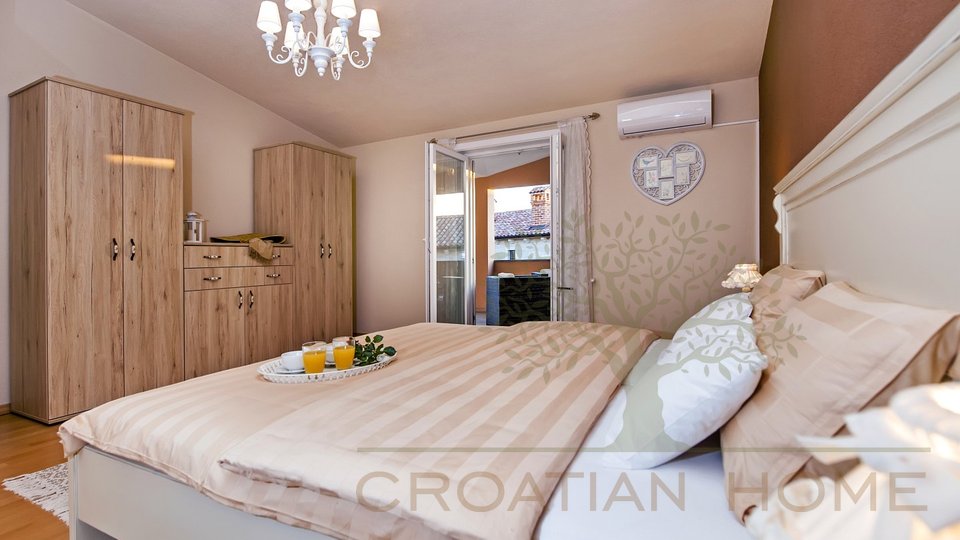 House, 206 m2, For Sale, Poreč