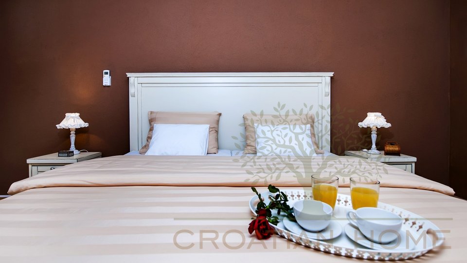 House, 206 m2, For Sale, Poreč