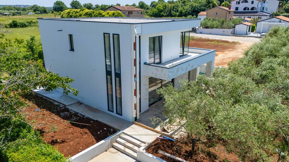 Neubau! Moderne Villa mit Pool nur 5 km von Porec und dem Meer