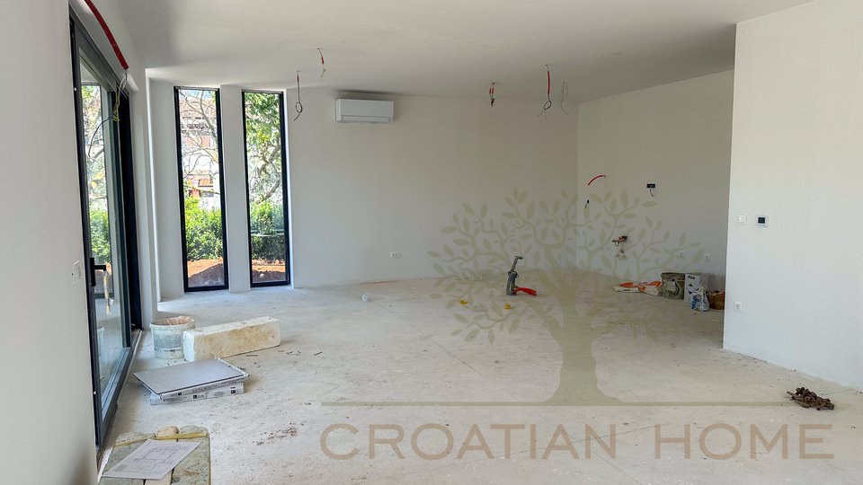 Neubau! Moderne Villa mit Pool nur 5 km von Porec und dem Meer