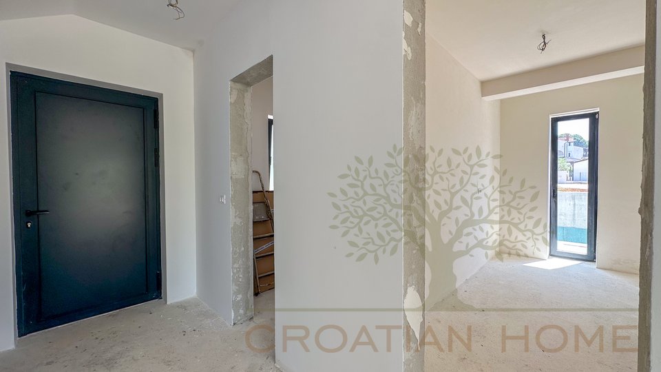 Neubau! Moderne Villa mit Pool nur 5 km von Porec und dem Meer