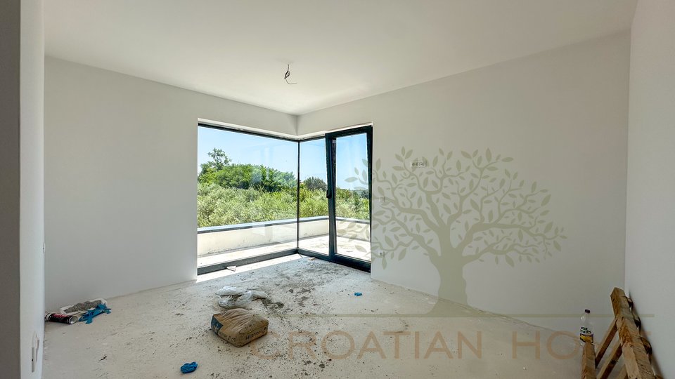 Neubau! Moderne Villa mit Pool nur 5 km von Porec und dem Meer