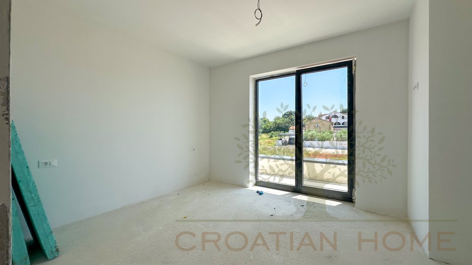 Neubau! Moderne Villa mit Pool nur 5 km von Porec und dem Meer