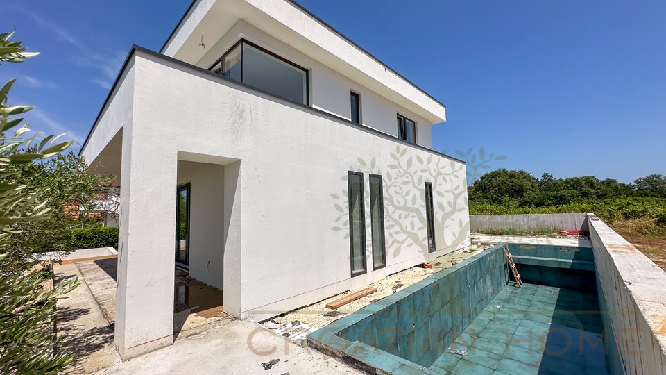 Neubau! Moderne Villa mit Pool nur 5 km von Porec und dem Meer