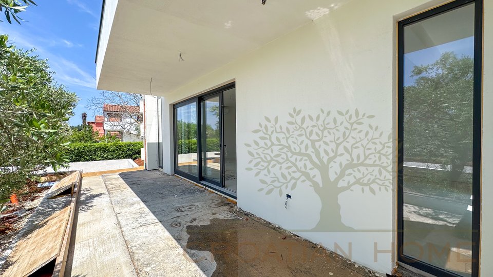 Neubau! Moderne Villa mit Pool nur 5 km von Porec und dem Meer